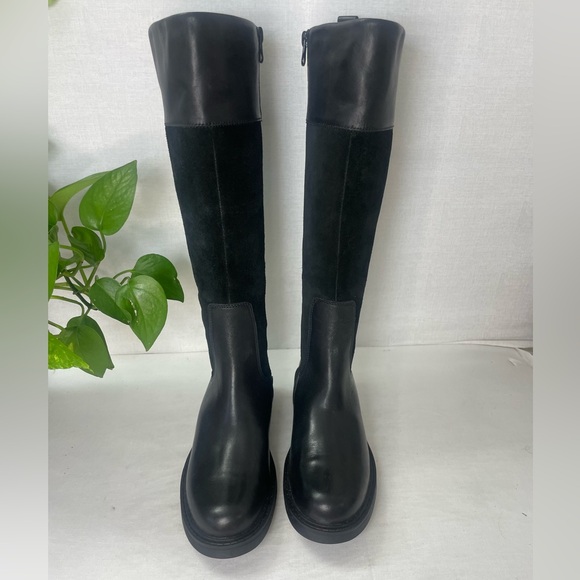 Clarks Women Orinocco Faux Shearling
Black Leather Riding Tall Boots size 6M - Picture 5 of 9